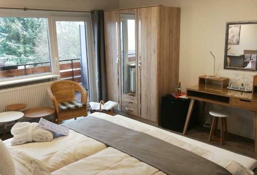 Номер Deluxe с Балконом, Ferienhotel Schwarzwälder Hof