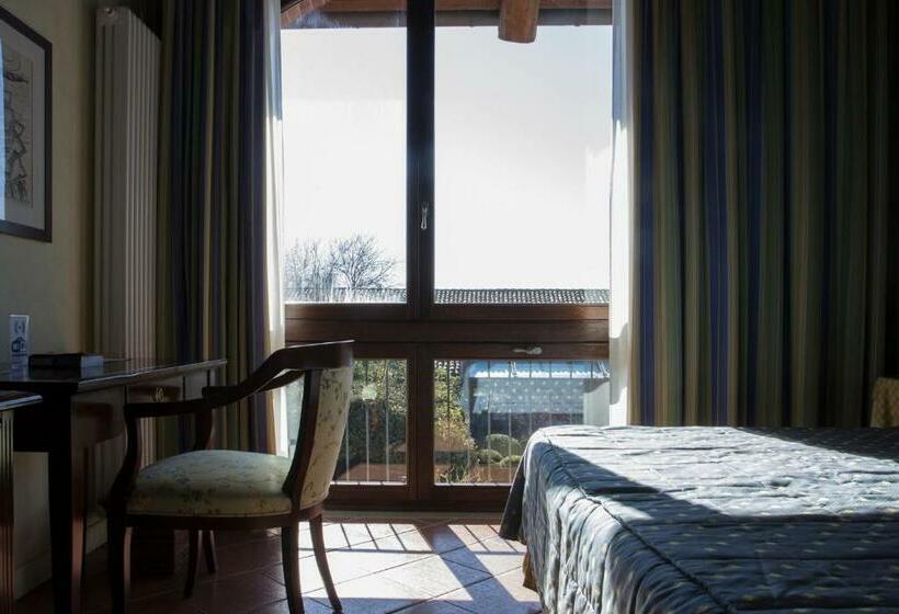 수피리어 룸, Tenuta La Cascinetta