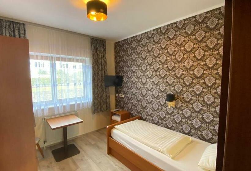 经典单人间, Schröder S Motel