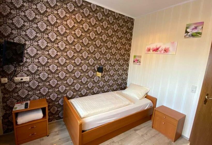 Индивидуальный Номер Классика, Schröder S Motel