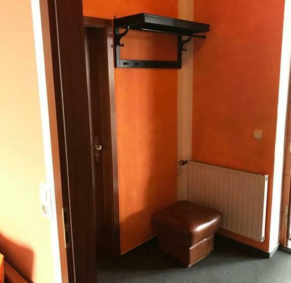 Классический Номер, Schröder S Motel