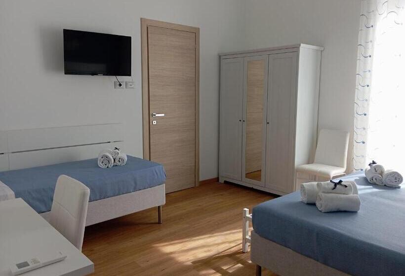 اتاق استاندارد سه نفره, Verga 29 House