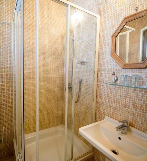 Номер Стандарт Трехместный, Tekergő Motel és étterem