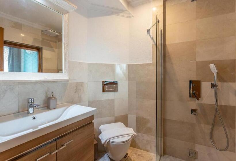 اتاق لوکس, Nest Gunay Otel