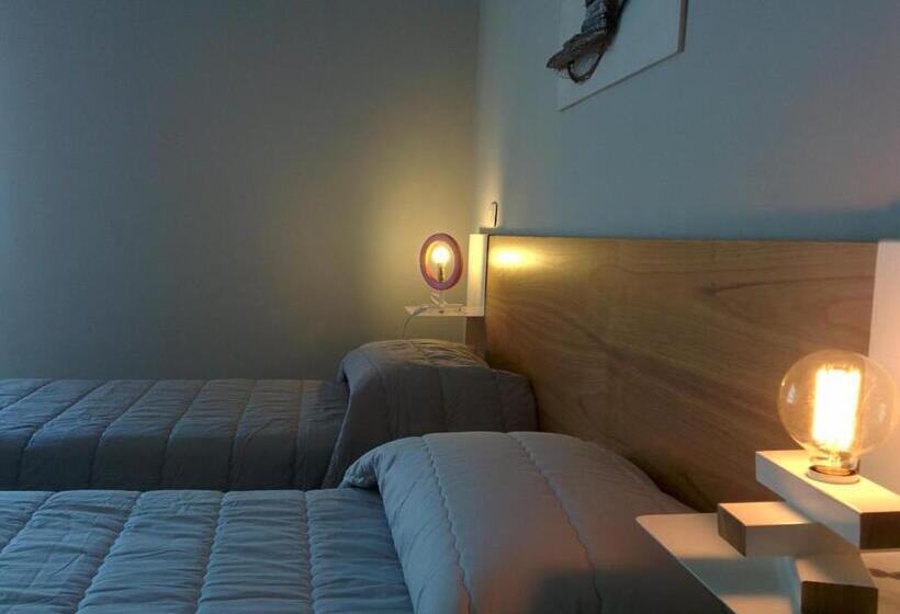 Quarto Estandar com Sacada, Ciauru Design B&b