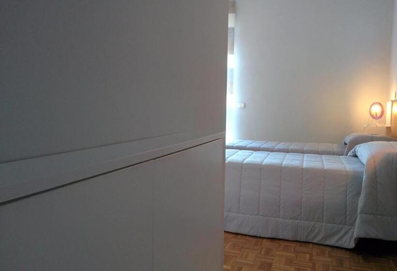 Quarto Estandar com Sacada, Ciauru Design B&b