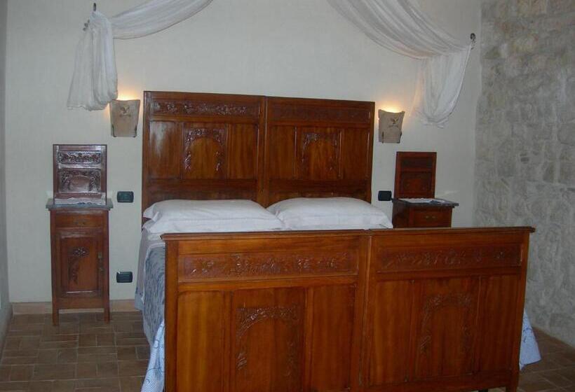 带阳台的三人标准间, Agriturismo Borgo San Martino