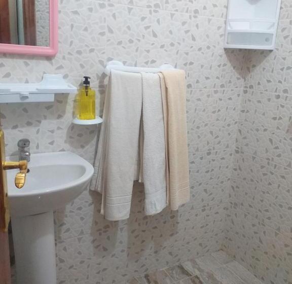 Chambre Triple Standard, Kasbah Hotel Camping Jurassique