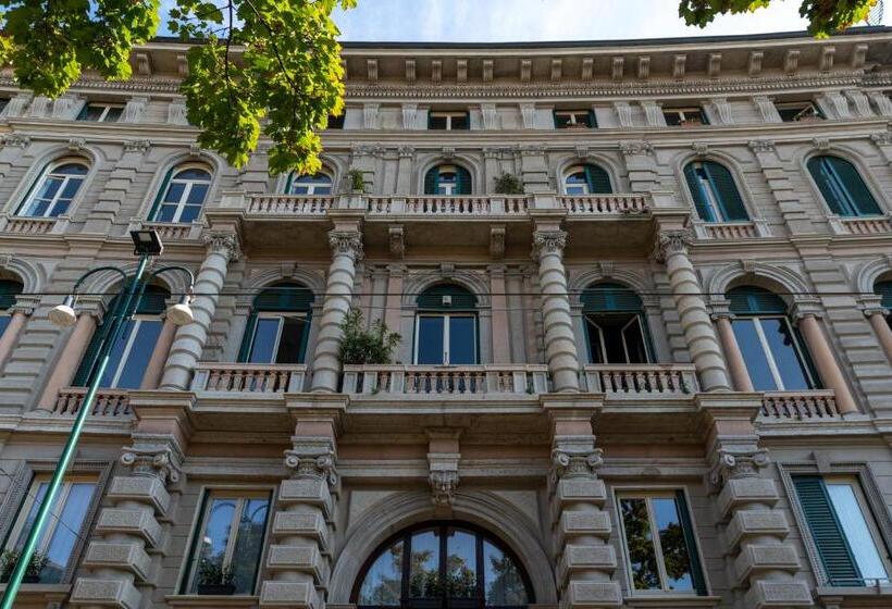 اتاق لوکس با چشم‌انداز, Castello Guest House Milano