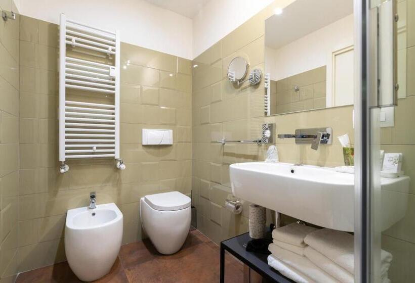 سوییت, Castello Guest House Milano