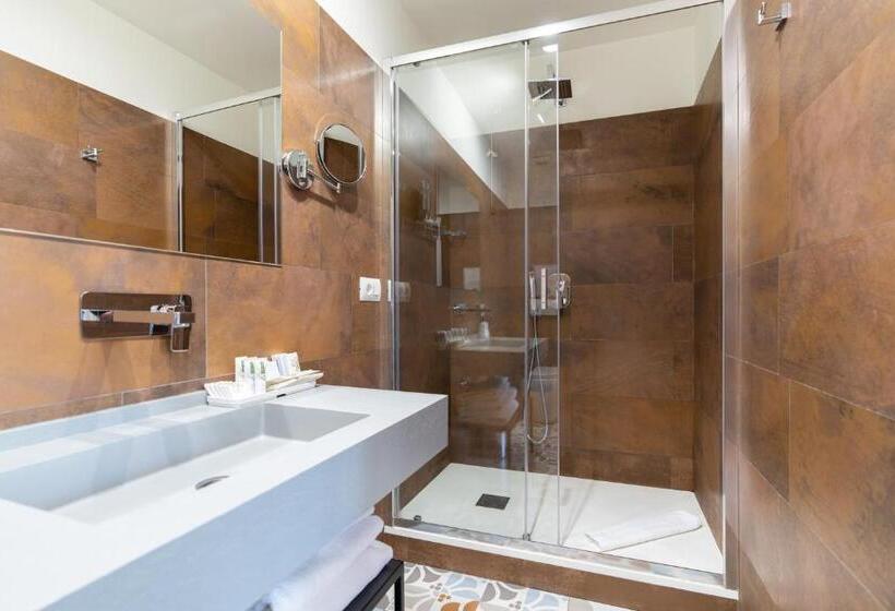 سوئیت با چشم‌انداز, Castello Guest House Milano