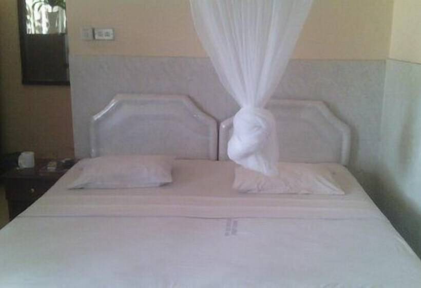 سوییت لوکس, Cross Way Executive Hotel   Cwe