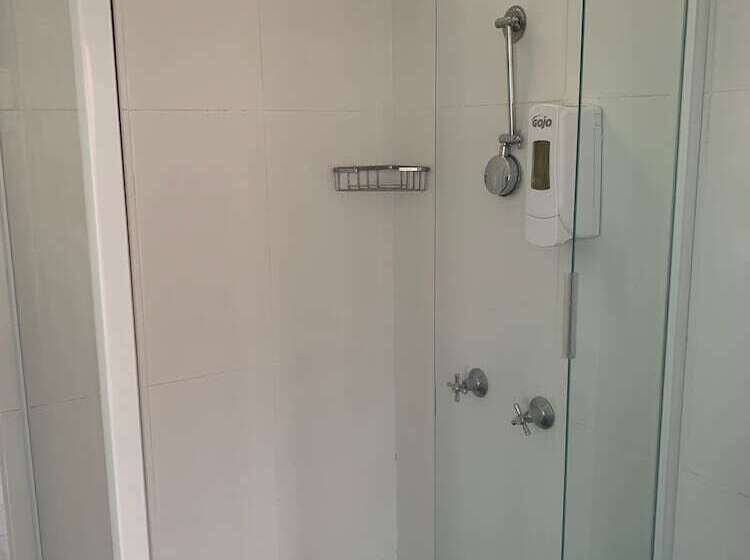 Номер Стандарт, National Hotel Toowoomba