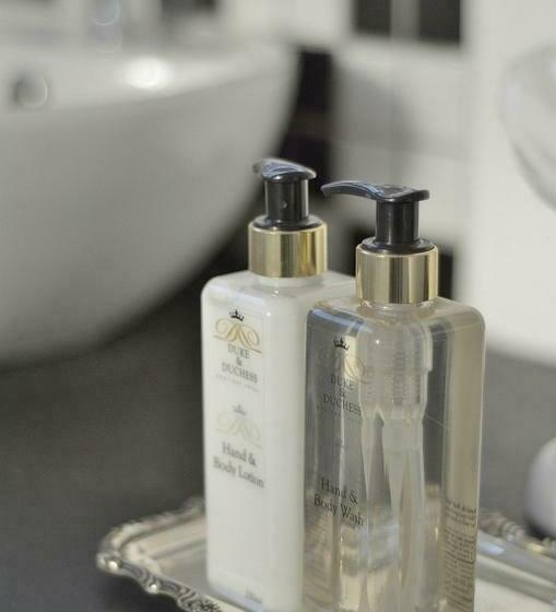 Deluxe Svit, Duke & Duchess Boutique