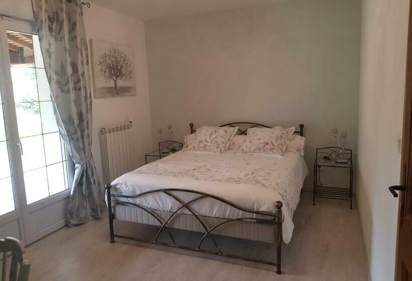 Номер Стандарт Вид на Сад, Chambre D Hôte Les Ondines