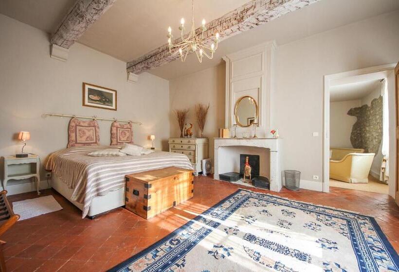 اتاق سوپریور با چشم‌انداز, Les Carmes And Spa