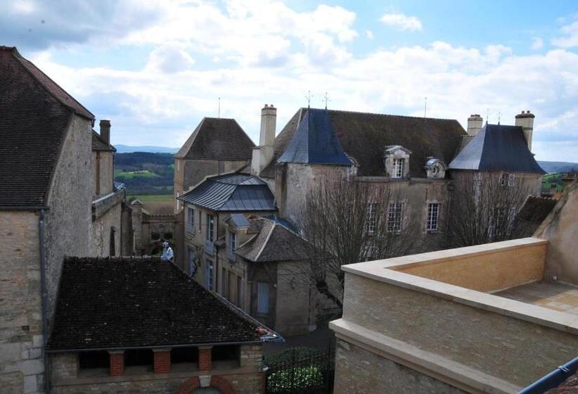 اتاق استاندارد سه نفره, Les Glycines Vézelay