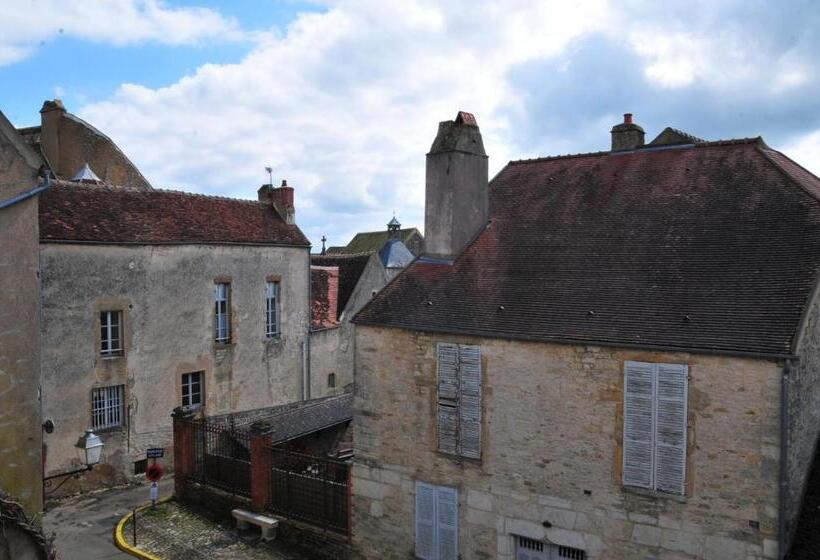 اتاق استاندارد سه نفره, Les Glycines Vézelay