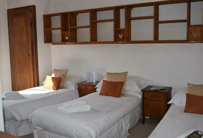 اتاق استاندارد سه نفره, Hôtel Sylvana