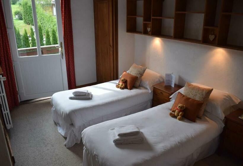 اتاق استاندارد سه نفره, Hôtel Sylvana