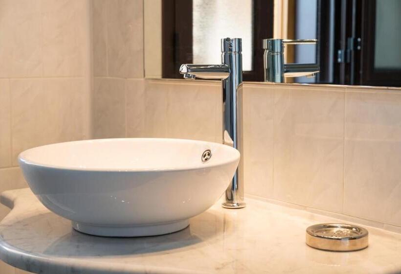 Четырехместный Номер Deluxe, Villa Costes