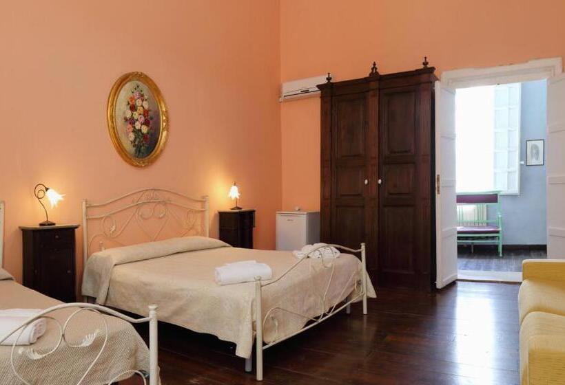 غرفة قياسية ثلاثية مع حمام خارجي, B&b Dimora Muzio And Restaurant