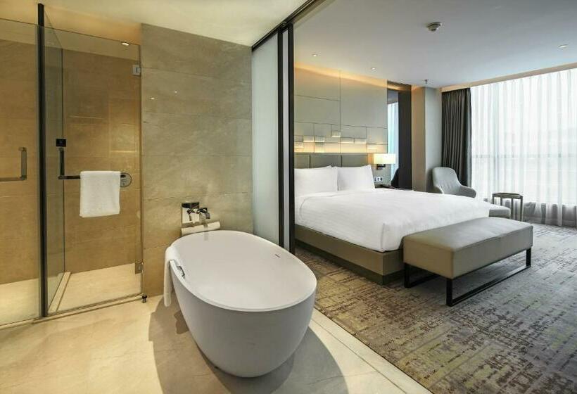 キングサイズベッドのデラックスルーム, Chengdu Marriott Hotel Financial Centre
