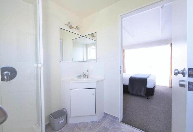 Люкс 2 Спальни, Riverlodge Motel