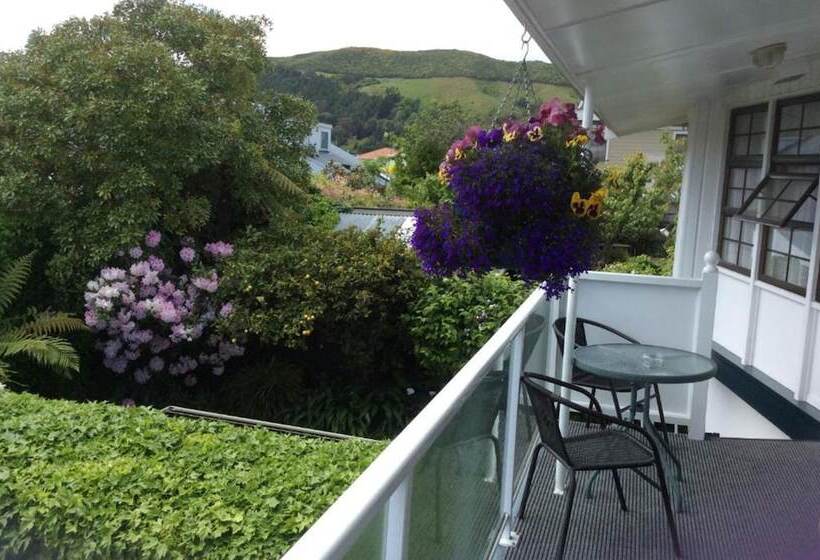 Студия Стандарт, Riverlodge Motel