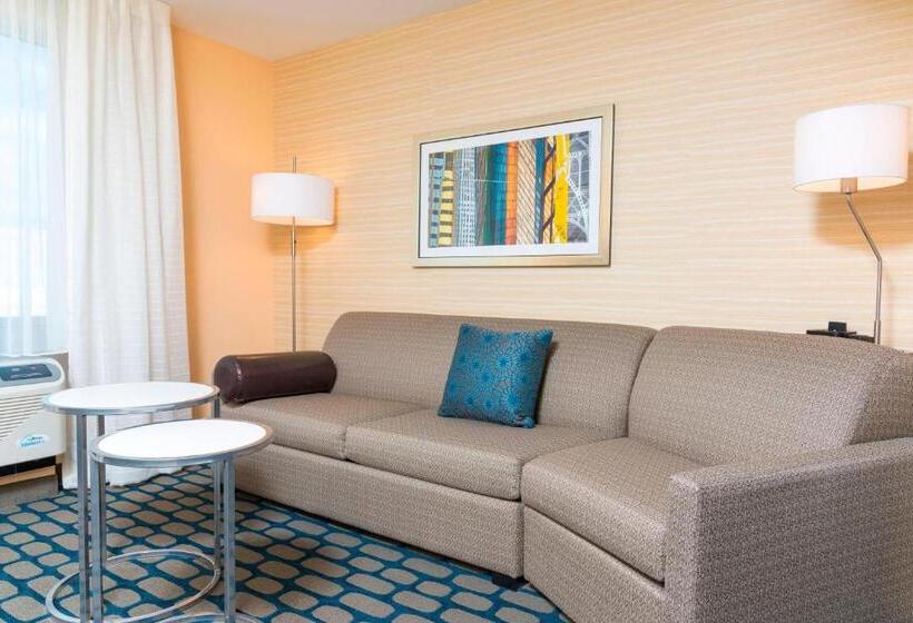 Люкс Кровать Кинг, Fairfield Inn & Suites By Marriott Medina