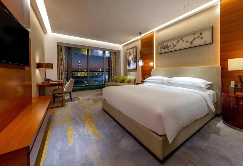 Номер Премиум, Holiday Inn Nanjing Xuanwu Lake, An Ihg