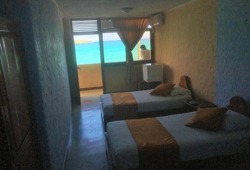 Triple Room Sea View, Hostal Estrella De Mar