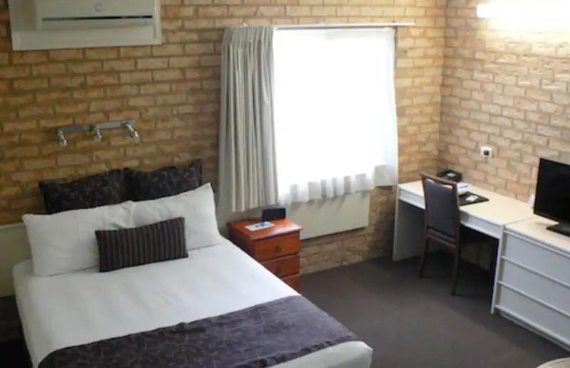اتاق سوپریور, The Ostrich Inn Colnbrook London Heathrow
