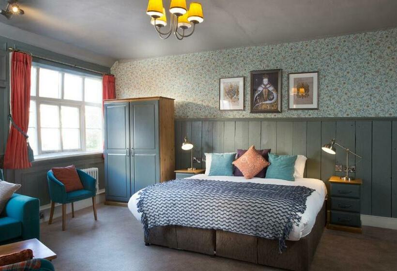 اتاق سوپریور خانوادگی, The Ostrich Inn Colnbrook London Heathrow