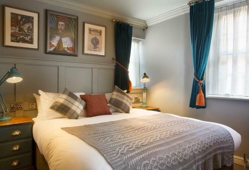 اتاق استاندارد, The Ostrich Inn Colnbrook London Heathrow