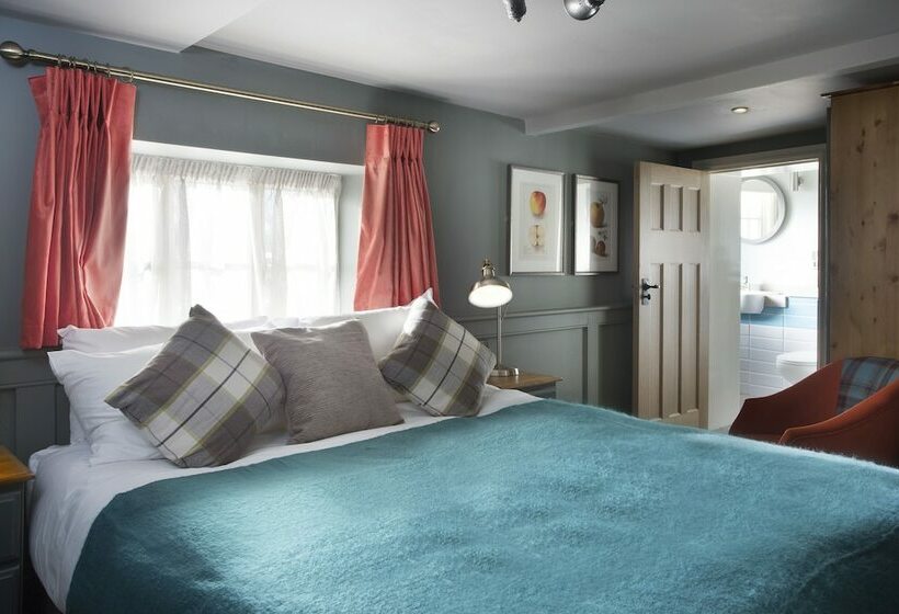 اتاق استاندارد, The Ostrich Inn Colnbrook London Heathrow