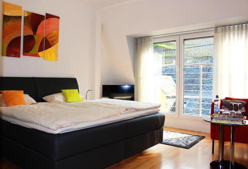 Quarto Estandar Cama King, Pension Adelheid Moselhype&wine