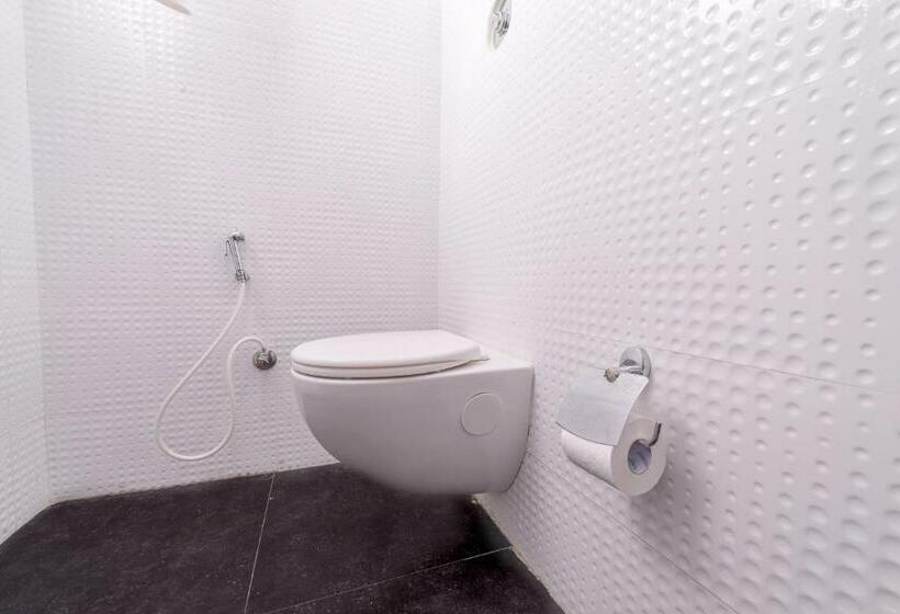 Номер Стандарт, Treebo Greenwood Premier Suites, Old Airport Road