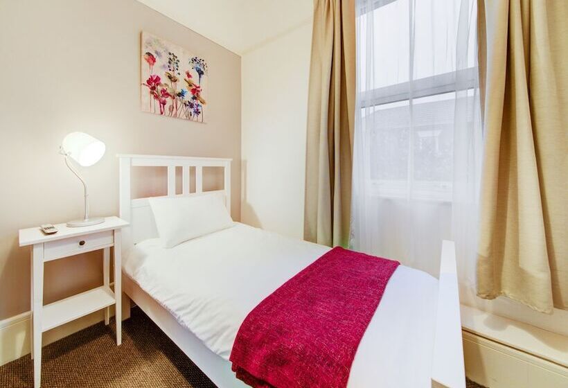 标准单人间, The Regents Guest House