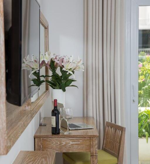اتاق لوکس با چشم‌انداز شهر, Risemount Premier Resort Danang
