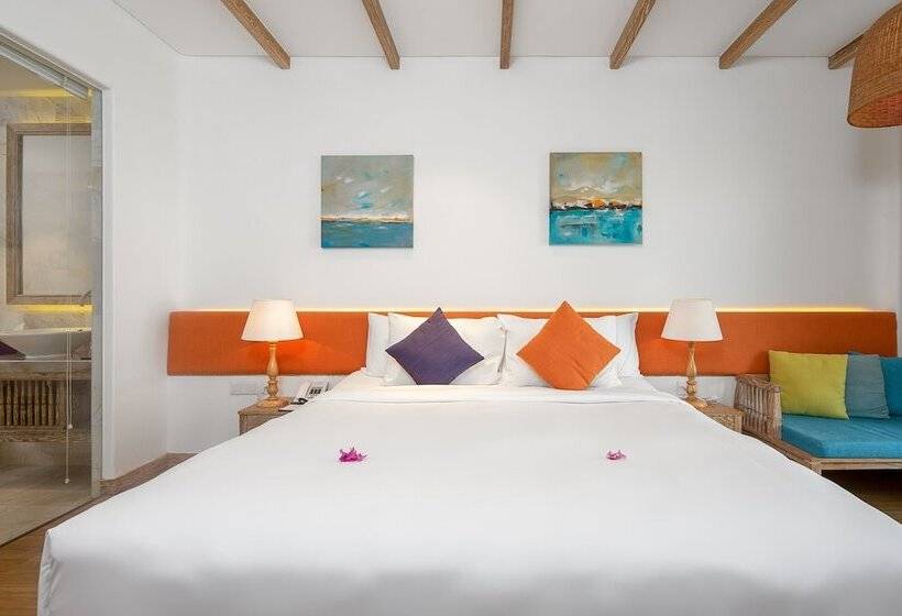 اتاق دلوکس با تخت کینگ و چشم‌انداز شهر, Risemount Premier Resort Danang