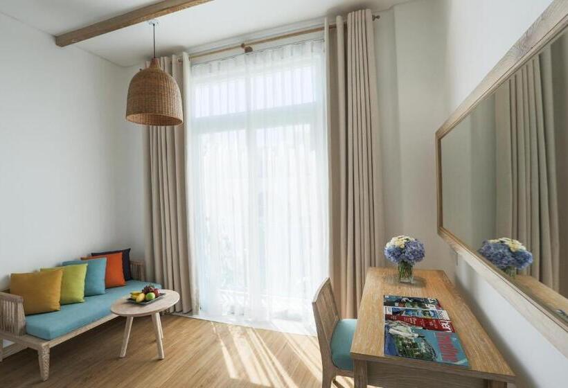 اتاق دلوکس با تخت کینگ و چشم‌انداز شهر, Risemount Premier Resort Danang
