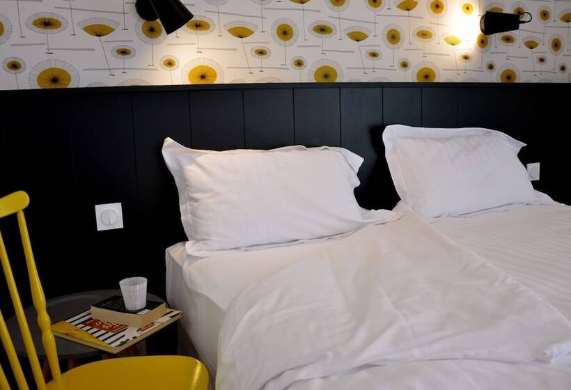 Классический Номер, Logis Hotel Du Port