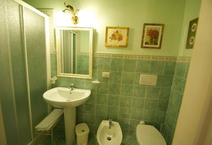 Номер Superior, Torre Sangiovanni Albergo E Ristorante Da Rosary