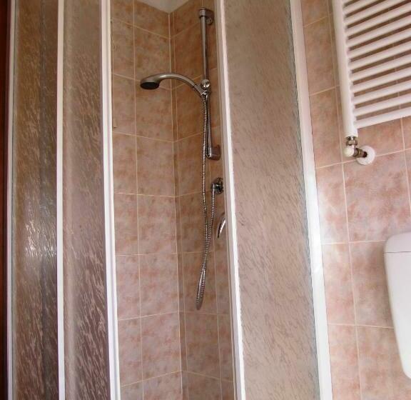 连接 1 卧室公寓, Albergo Eden