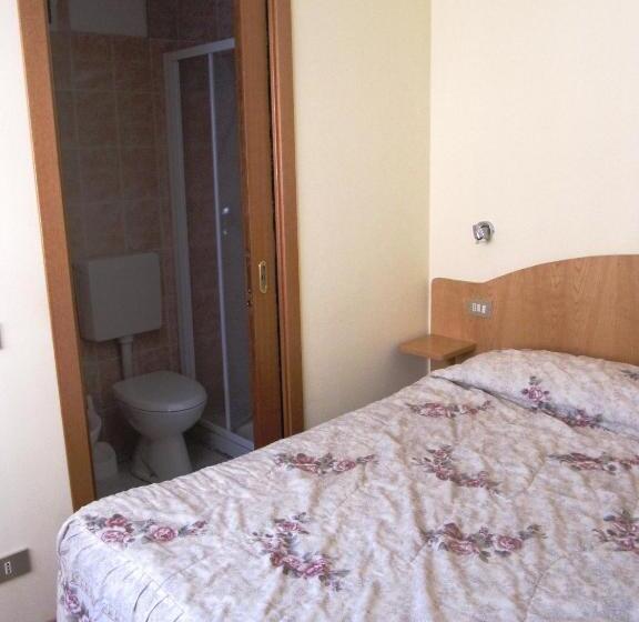 连接 1 卧室公寓, Albergo Eden