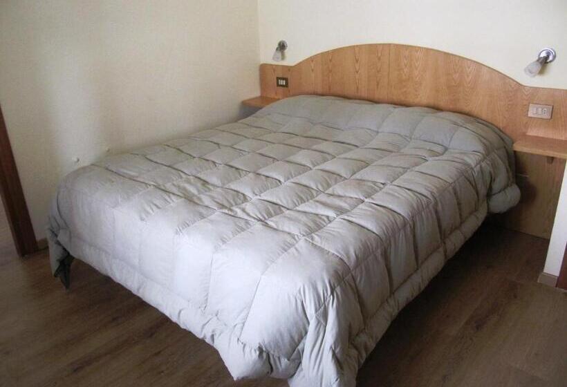 连接 1 卧室公寓, Albergo Eden