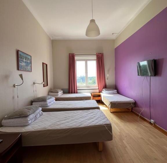 Номер Стандарт Четырехместный Совместный Санузел, Carlstad Sport Hostel
