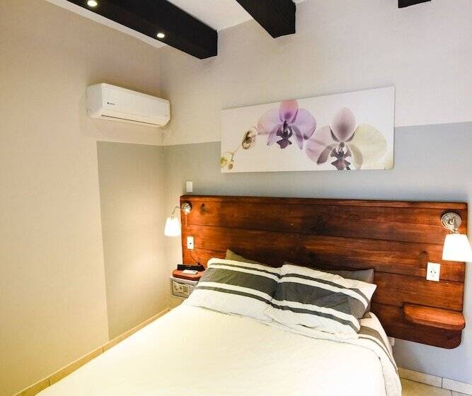 اتاق استاندارد, Island Life Hostel