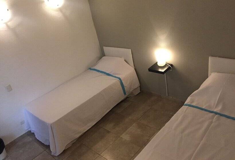 اتاق استاندارد, Island Life Hostel